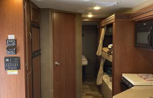 2016 Thor Motor Coach Chateau 31E Bunkhouse