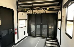 Luxury 2025 Alliance Valor 44V14 w/ 14' Garage
