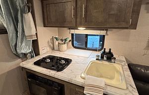 Ultimate Camping Escape 2020 KZ Escape E231BH