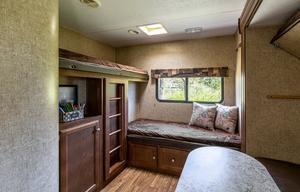 2016 Venture RV SportTrek 320VIK