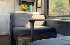 Four Winds 23P - Rare F-Series RV, All Essentials!