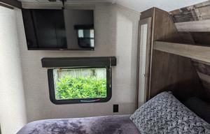 Redwoods Traveler 2019 Dutchmen Bunkhouse