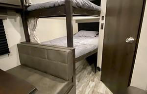 Bunkhouse - Outdoor Kitchen - Delivery Available