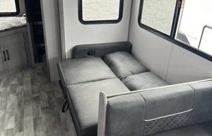 Like BRAND NEW! 2022 Dutchmen Kodiak Ultra Lite