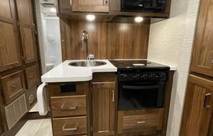 2022 Winnebago Minnie Winnie 26T RV rental photo 4
