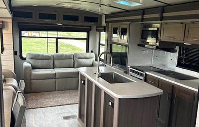 2021 CrossRoads RV Sunset Trail SS330SI