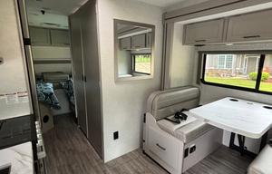2025 Thor Motor Coach Four Winds 25V RV rental photo 16