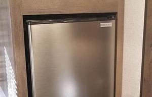 2021 Coleman 17 B Lantern Series (Pearl)
