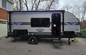 AR's Salaam fsx 179DBK (off-grid capable)