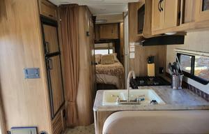 2017 Coachmen RV Freelander 27QB Chevy 4500