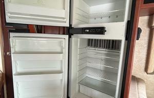 EDWARD - 2014 Winnebago Chalet WF-224VR