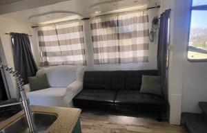 2011 Heartland Cyclone 300C