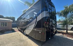 A-6 Newmar  33' , King Bed, Easy-Drive — Sleeps 5