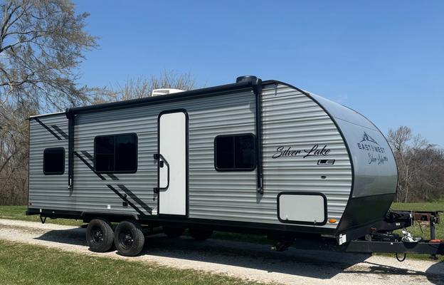 2023 EAST TO WEST Della Terra 255BHLE RV rental photo 1