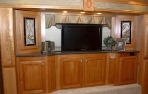 2007 Foretravel Phenix 445