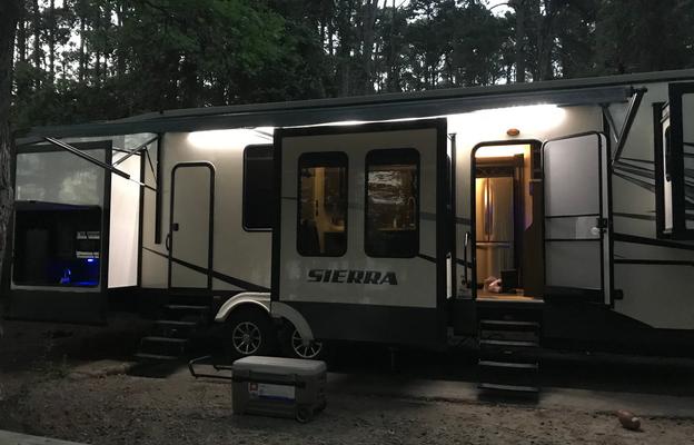 2018 Forest river Sierra 379FLOK