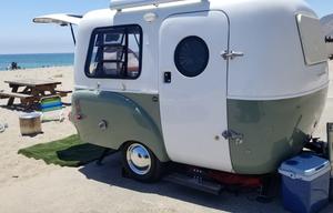 Easy to Tow Vintage Trailer (Happier Camper HC1)