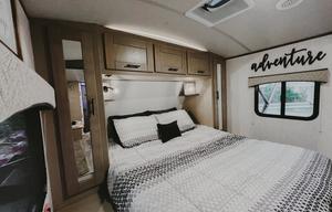 Heartland Sundance Ultra Lite 241BH (Loaded!)