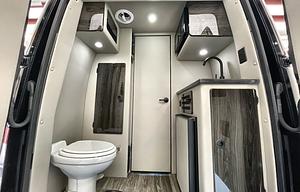 Luxury 10 Passenger Van with Bathroom