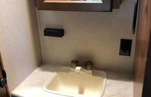 2015 Jayco Jay Flight 23MB - Great layout!