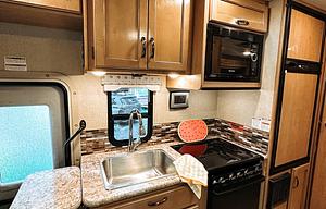 2018 Thor Motor Coach