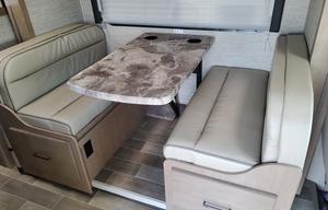 2022 Thor Chateau 25V