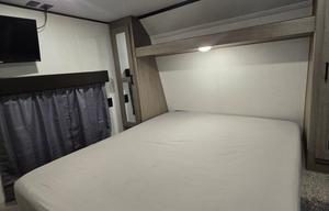 2021 Hideout 338BR RV rental photo 6