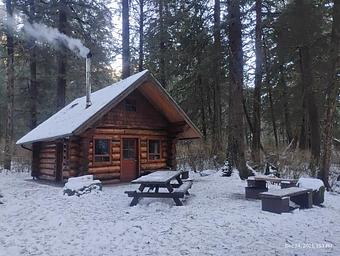 Starrigavan Cabin with snow (front view) 