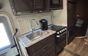 2020 Thor Motor Coach Four Winds 22B RV rental photo 7