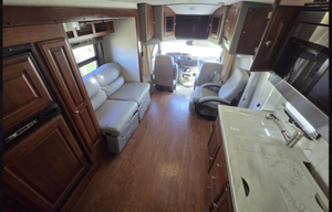 Easygoing 2013 Phoenix Cruiser 2700