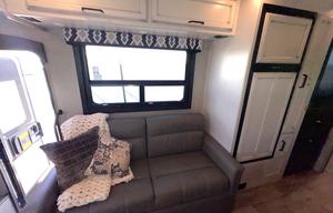 Rare King Bed | Auto Leveling | Easy to Drive