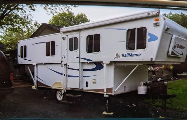 2008 26/19 hardsided popup TrailManor RV, Pets,Yes