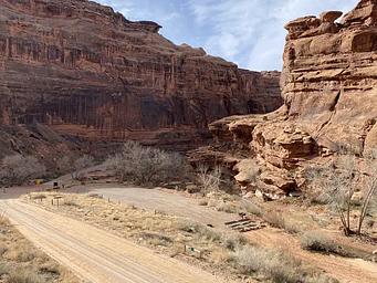 Hunter Canyon Group Site, Loop: