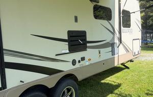 2018 Rockwood Ultra Lite 2706WS RV rental photo 5