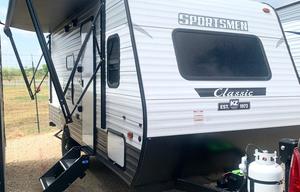 Get Out of Town!  2022 KZ Sportsmen Classic 181BH