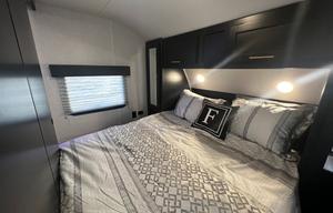 2022 Cherokee Grey Wolf 23DBH RV rental photo 4