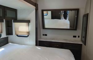 HONEST RVS – TOY Momentum Sleeps 6 fits SxS