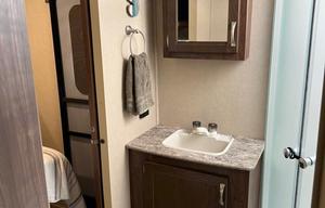 2018 Dutchmen - Coleman Light 2605RL Sleeps 5