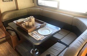 Super Clean 2019 Winnebago Minnie Winnie 31K