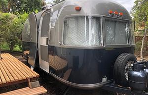 Airstream in 2 colors! Stand out!