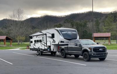 2022 Grand Design Reflection 28BH RV rental photo 2