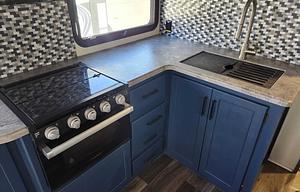 2023 Cougar 2700bh RV rental photo 6