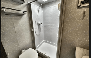 Luxury Family Arctic Wolf Sleeps 8