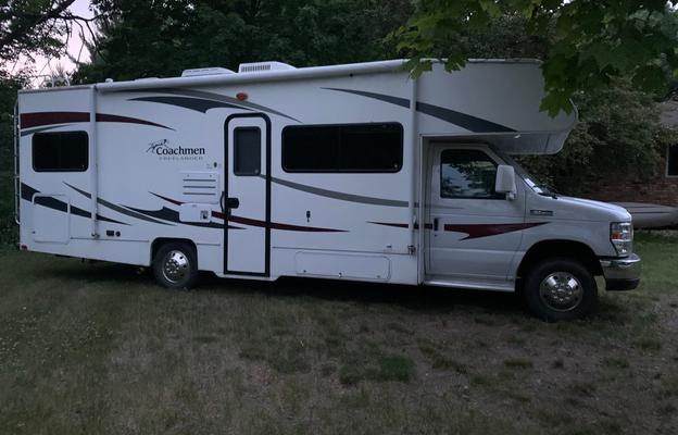 2012 Coachmen RV Freelander 26QB Ford 450