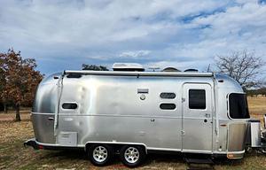Airstream Flying Cloud 23D