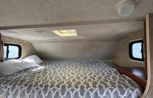 EDWARD - 2014 Winnebago Chalet WF-224VR