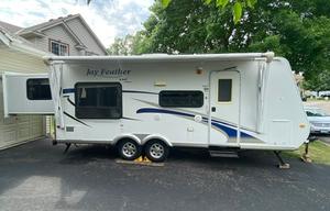 2010 Jayco Jay Feather EXP 213 (Very clean camper)