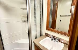Get Out of Town 2018 Winnebago Sunstar 31BE