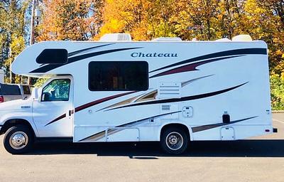 2012 Thor Motor Coach chateau