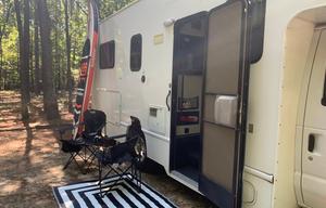 Adventure-Us, Home Away From Home,  Thor Majestic